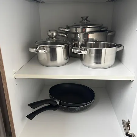 One Monteur * مولهايم ان الرور دير