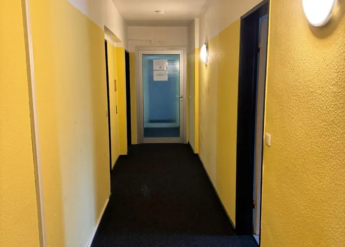 One Monteur Apartahotel